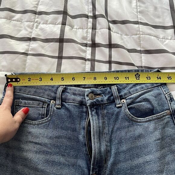 American Eagle Curvy Mom Jeans Medium Wash 14.5 in Hip 27 in Inseam 40 in Length - Picture 9 of 9